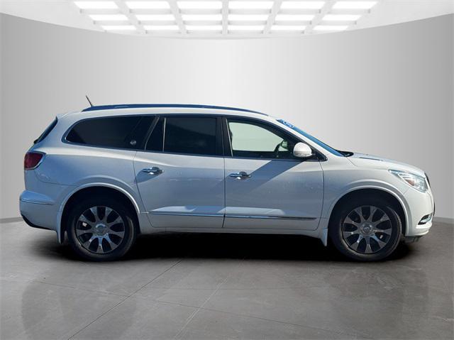 Photo of 2017 White Frost Tricoat Buick Enclave