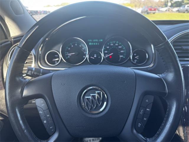 Photo of 2017 White Frost Tricoat Buick Enclave