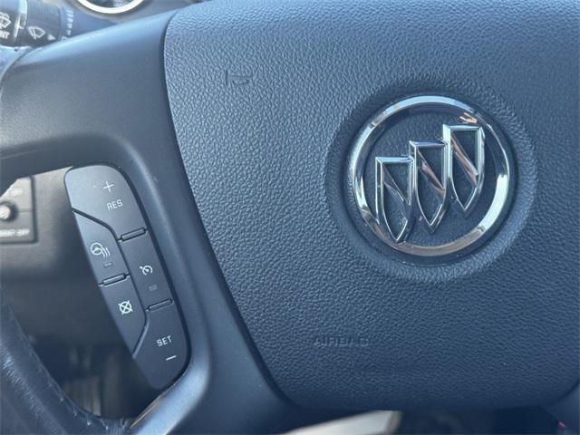Photo of 2017 White Frost Tricoat Buick Enclave