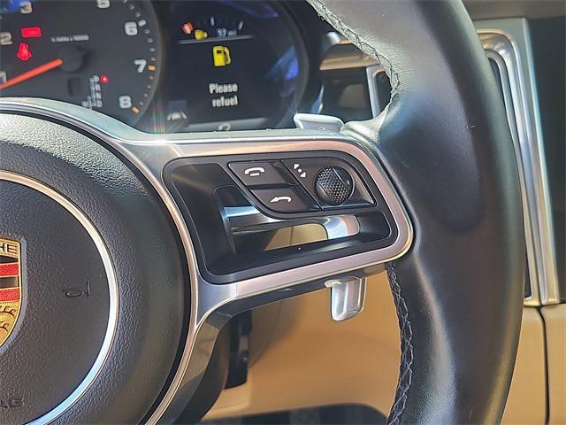 Photo of 2017 Grey Porsche Macan