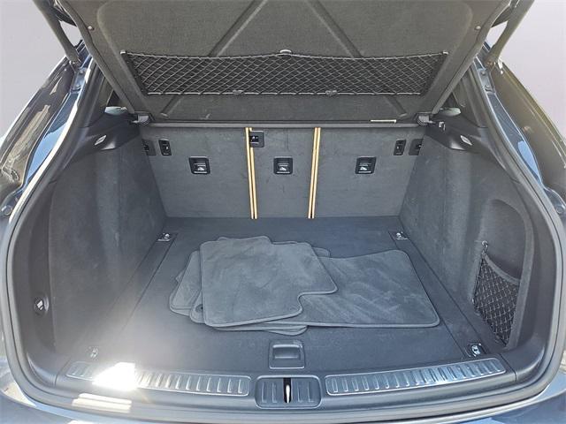 Photo of 2017 Grey Porsche Macan