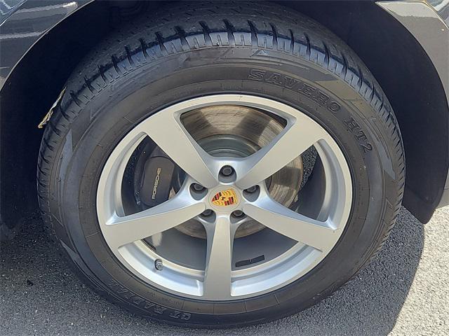 Photo of 2017 Grey Porsche Macan