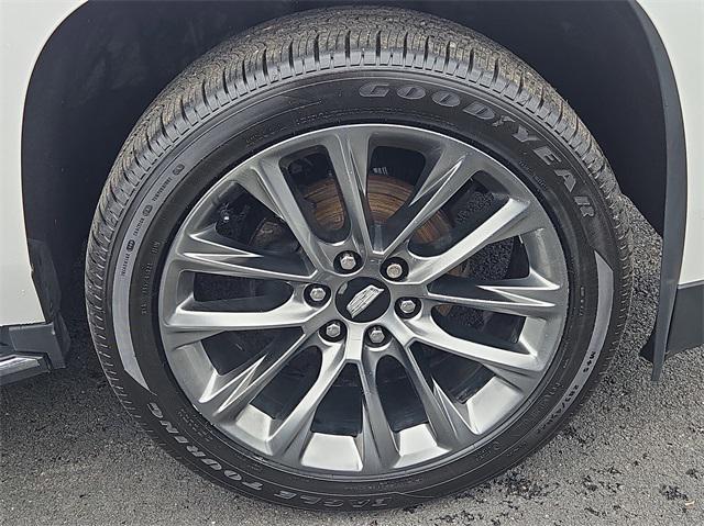 Photo of 2020 Crystal White Tricoat Cadillac Escalade