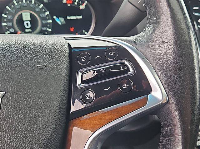 Photo of 2020 Crystal White Tricoat Cadillac Escalade