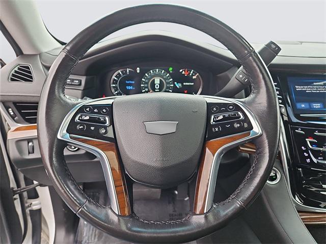 Photo of 2020 Crystal White Tricoat Cadillac Escalade