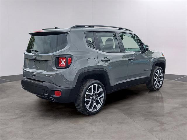 Photo of 2022 Sting-Gray Clearcoat Jeep Renegade