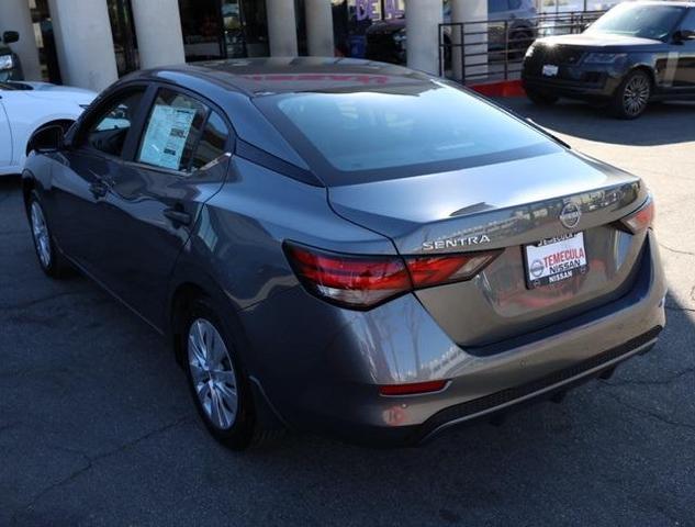 Photo of 2025 Gun Metallic Nissan Sentra