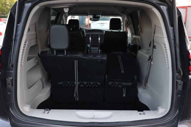 Photo of 2023 Granite Crystal Clearcoat Metallic Chrysler Pacifica