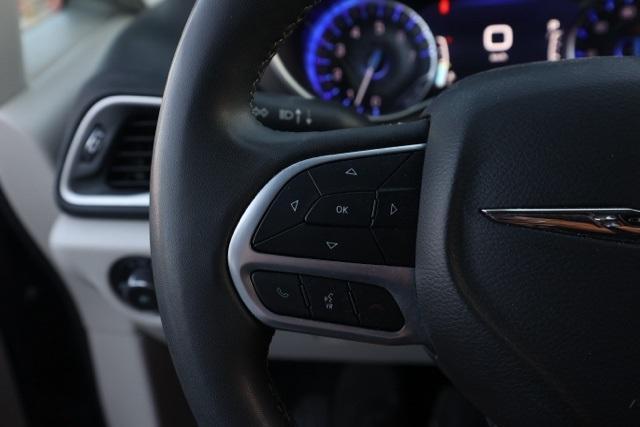 Photo of 2023 Granite Crystal Clearcoat Metallic Chrysler Pacifica