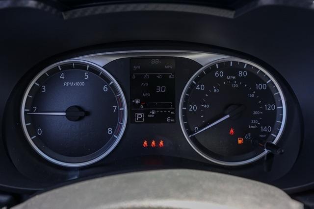 Photo of 2025 Brilliant Silver Metallic Nissan Versa