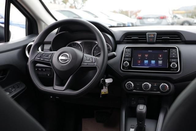 Photo of 2025 Black Nissan Versa