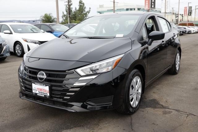 Photo of 2025 Black Nissan Versa
