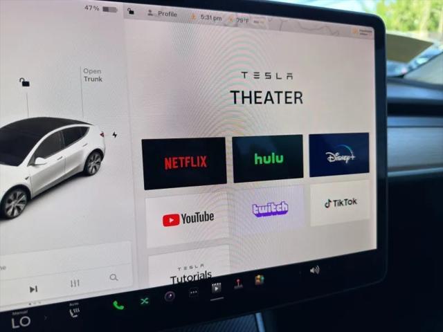 Photo of 2020 Pearl White Multi-Coat Tesla Model Y