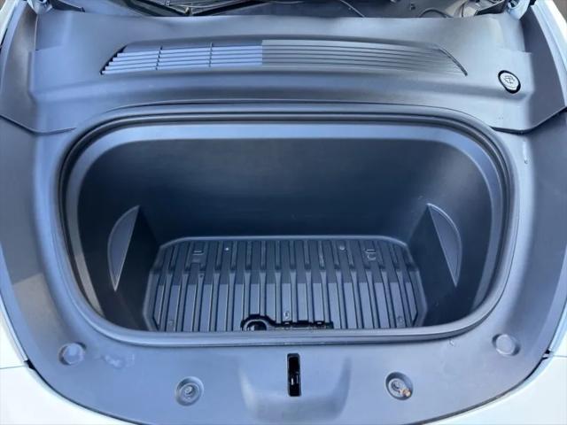 Photo of 2020 Pearl White Multi-Coat Tesla Model Y