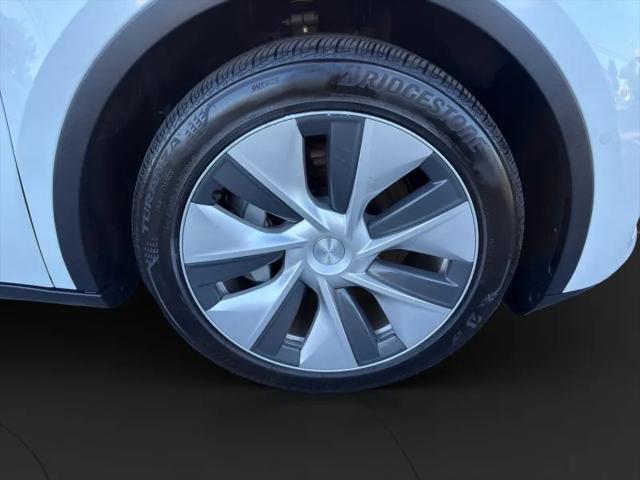 Photo of 2020 Pearl White Multi-Coat Tesla Model Y
