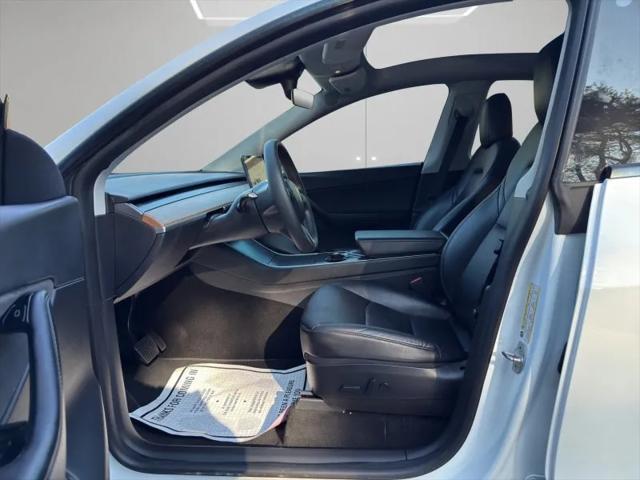 Photo of 2020 Pearl White Multi-Coat Tesla Model Y