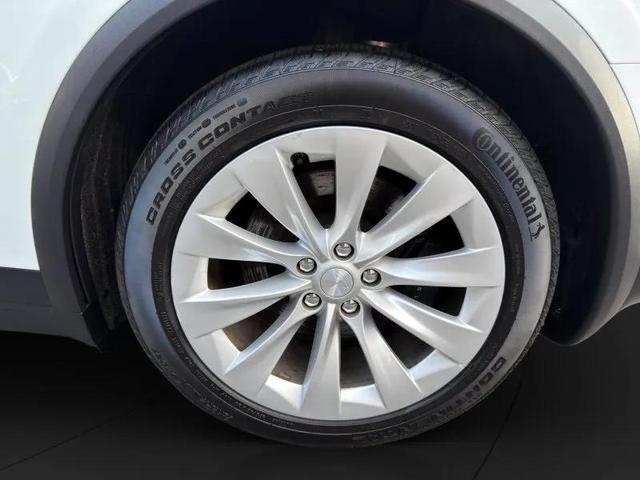 Photo of 2020 Pearl White Multi-Coat Tesla Model X