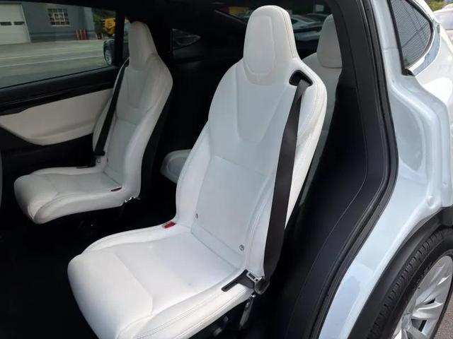 Photo of 2020 Pearl White Multi-Coat Tesla Model X