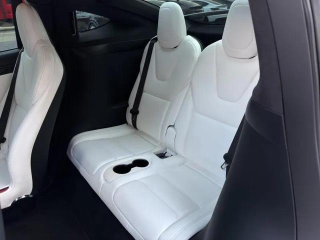 Photo of 2020 Pearl White Multi-Coat Tesla Model X