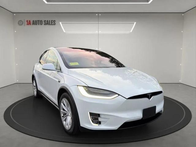 Photo of 2020 Pearl White Multi-Coat Tesla Model X