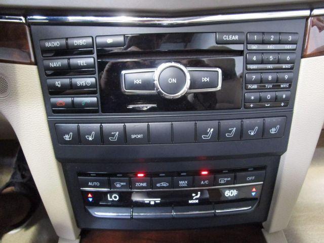 Photo of 2013 Black Mercedes-Benz E-Class