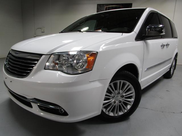 2015 Chrysler Town & Country