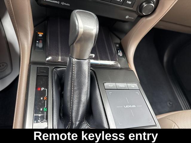 Photo of 2023 White Pearl Lexus GX 460