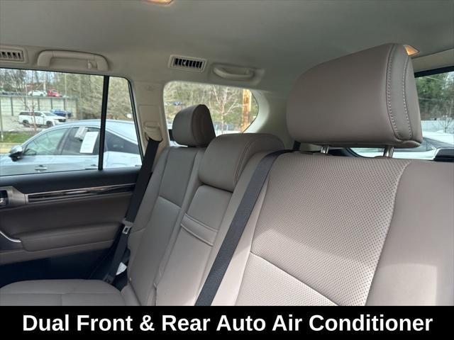 Photo of 2023 White Pearl Lexus GX 460