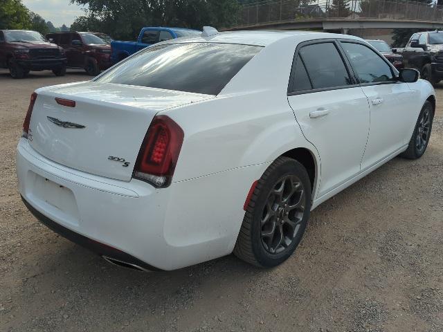 Photo of 2016 Bright White Clearcoat Chrysler 300