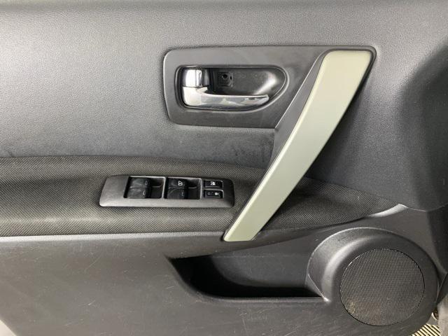 Photo of 2013 Platinum Graphite Metallic Nissan Rogue