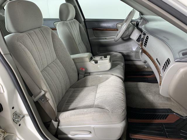 Photo of 2005 White Chevrolet Impala