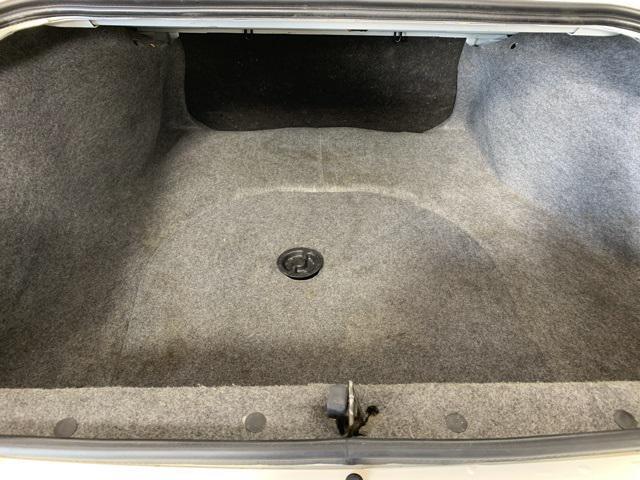 Photo of 2005 White Chevrolet Impala