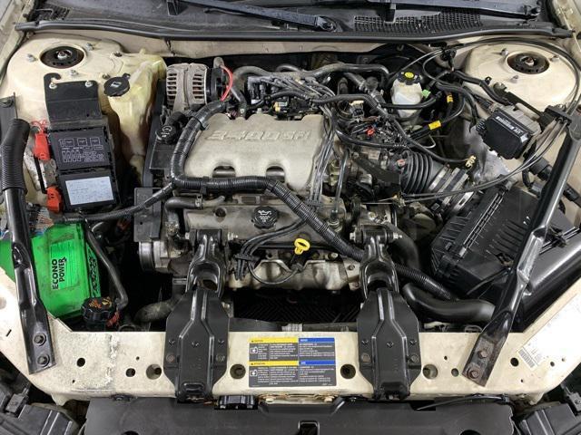 Photo of 2005 White Chevrolet Impala