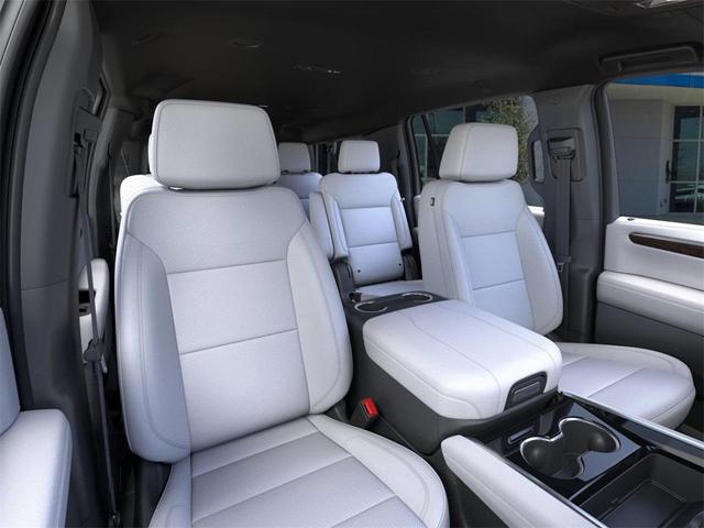 Photo of 2025 Iridescent Pearl Tricoat Chevrolet Suburban