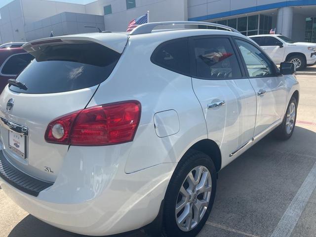 Photo of 2012 Glacier Pearl Nissan Rogue