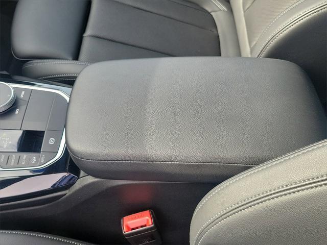 Photo of 2023 Mineral White Metallic BMW X3