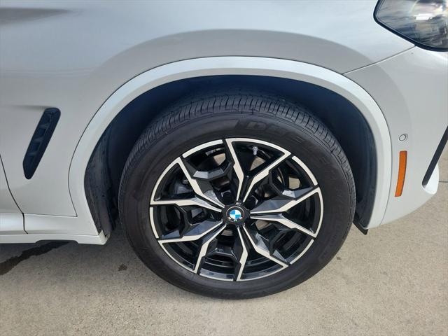 Photo of 2023 Mineral White Metallic BMW X3