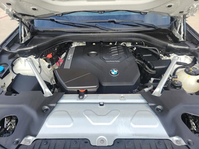 Photo of 2023 Mineral White Metallic BMW X3