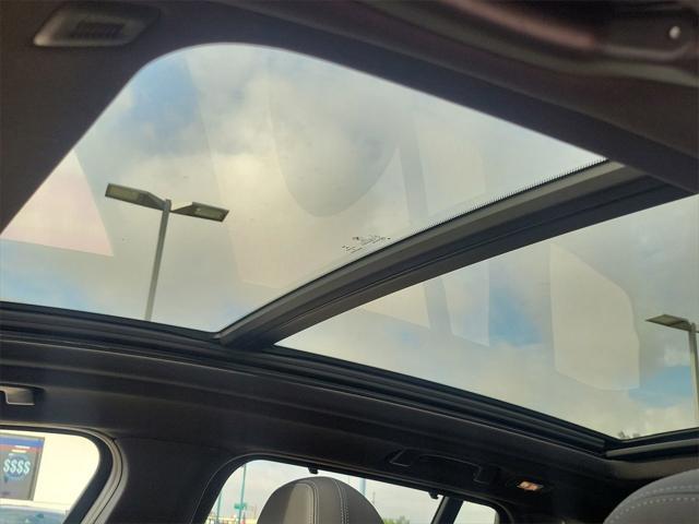 Photo of 2023 Mineral White Metallic BMW X3
