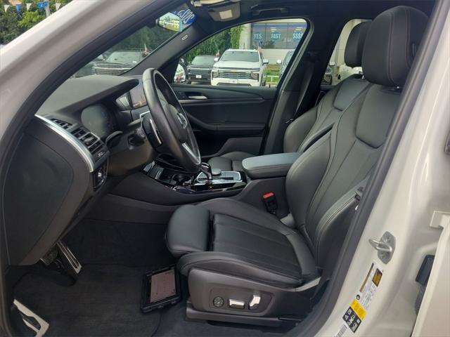 Photo of 2023 Mineral White Metallic BMW X3