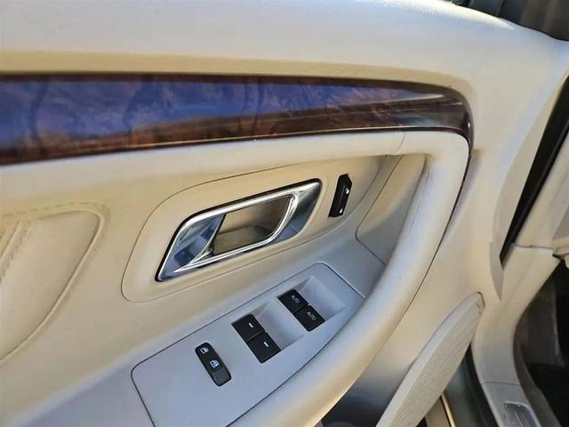 Photo of 2012 Not Specified Ford Taurus