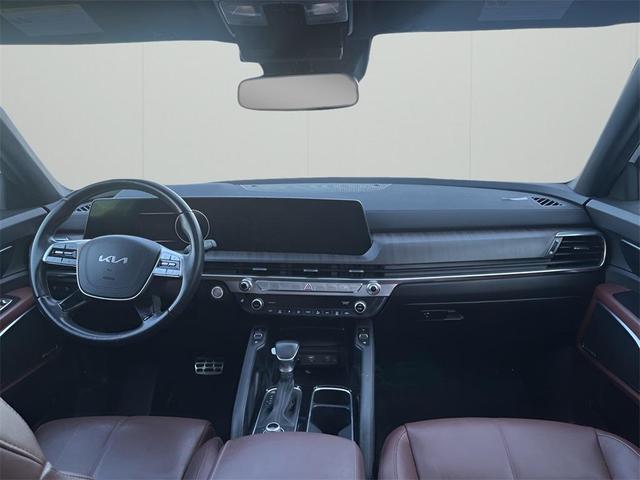 Photo of 2023 Glacial White Pearl Kia Telluride