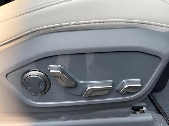 Photo of 2024 Metal Kia EV9