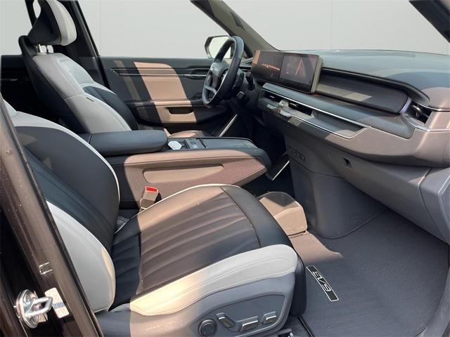 Photo of 2024 Metal Kia EV9