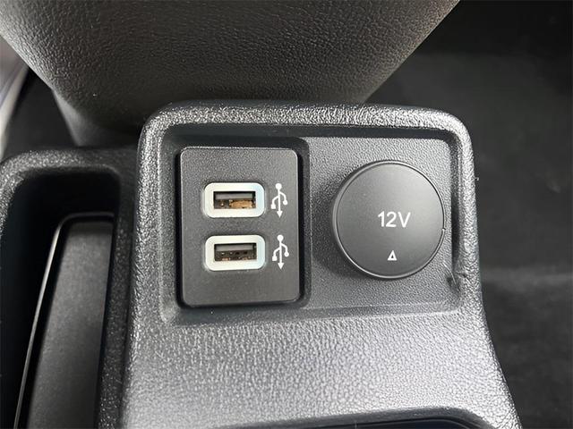 Photo of 2020 Frozen White Ford Transit Connect