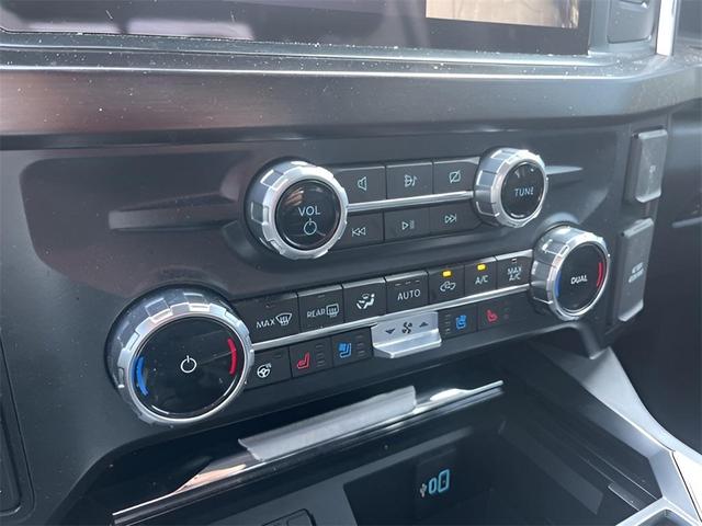 Photo of 2023 Black Metallic Ford F-250