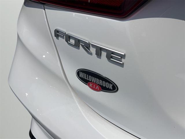 Photo of 2022 Snow White Pearl Kia Forte