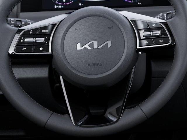 Photo of 2025 Blue Kia Seltos