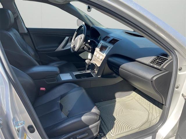 Photo of 2011 Classic Silver Metallic Toyota Camry