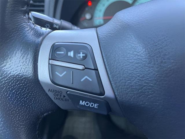 Photo of 2011 Classic Silver Metallic Toyota Camry